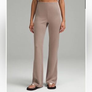 Ribbed Softstreme Flared Pant